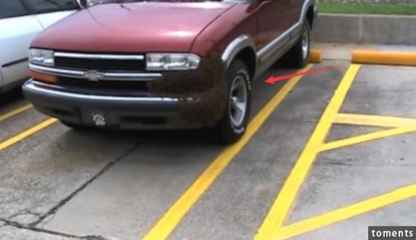 這名男子將車在停車場，沒想到第二天過來取車被驚呆了！