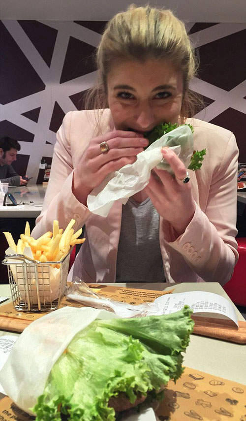 澳洲麥當勞《生菜漢堡》掀開包裝出現衝擊的景象(哭) 澳洲麥當勞《生菜漢堡》掀開包裝出現衝擊的景象(哭)