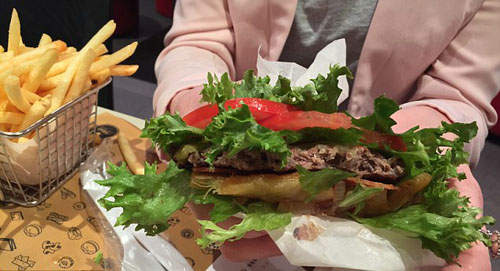 澳洲麥當勞《生菜漢堡》掀開包裝出現衝擊的景象(哭) 澳洲麥當勞《生菜漢堡》掀開包裝出現衝擊的景象(哭)