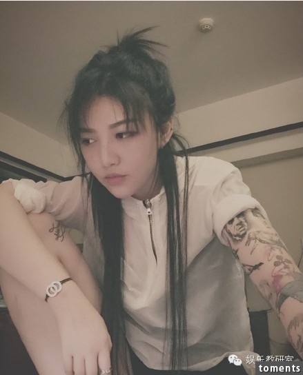 明星身上的紋身,其實隱藏了不可告人的秘密!王菲,謝霆鋒,,張柏芝,貝克漢姆…