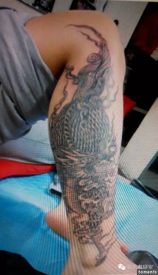 明星身上的紋身,其實隱藏了不可告人的秘密!王菲,謝霆鋒,,張柏芝,貝克漢姆…