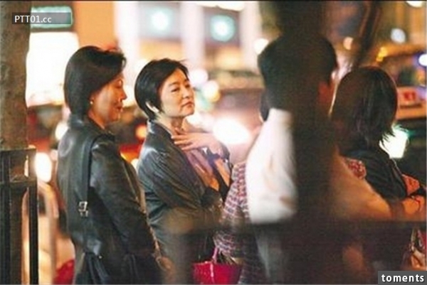 揭穿娛樂圈黑暗私生活！女星各個從端莊淑女變成豪放女的瞬間....，那些夜生活里不堪入目的風流韻照.....！！