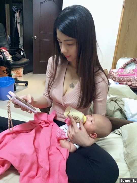 神級正妹火辣身材的Vicky「哺乳影片」讓網友瘋狂!太羨慕那個BABY了...