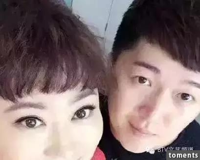 她45歲沒身材沒顏值，憑什麼離婚帶娃嫁給了小15歲男友！