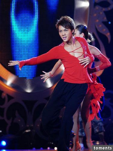 他比黄晓明还帅，最大的区别就是遇见了长相不同的杨颖