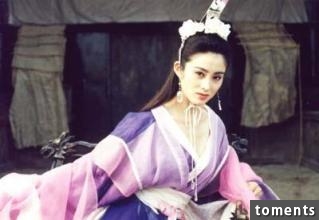 她是最性感的“星女郎”，大哥背後的女人，卻背負小三罪名至今