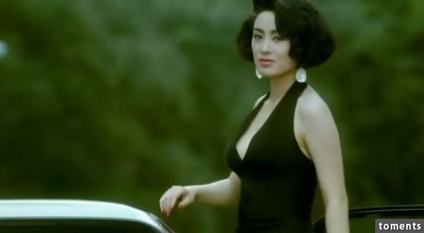 她是最性感的“星女郎”，大哥背後的女人，卻背負小三罪名至今