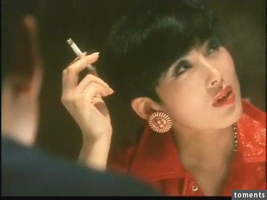 她是最性感的“星女郎”，大哥背後的女人，卻背負小三罪名至今