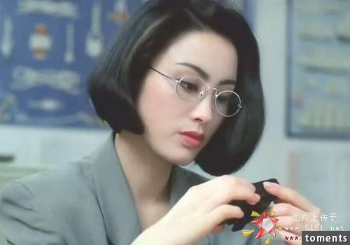 她是最性感的“星女郎”，大哥背後的女人，卻背負小三罪名至今