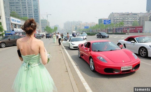 18歲土豪出動30輛豪華跑車迎娶俄羅斯美女!新娘像女神瑞沙!伴娘一排隨便一個我都可以...