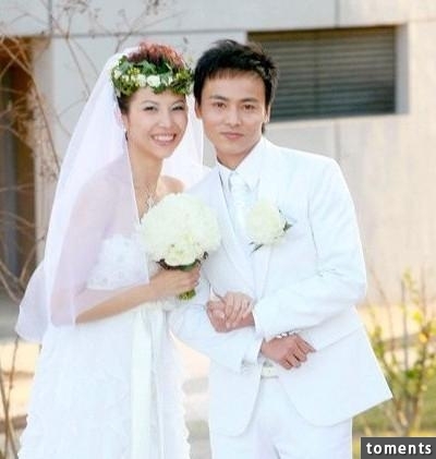 她與吳奇隆連婚紗照都拍過，但相愛卻不能走到最後！18歲坎坷賣身為母還賭債！42歲的她竟然 .....