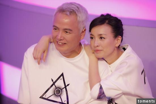 他曾是台灣第一小生八次跪地求婚，中年白頭，如今是身價百億商人