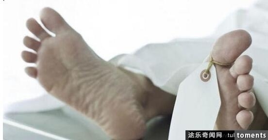 不可思議!女屍解剖時竟然復活
