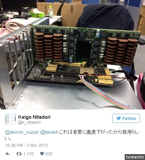 把硬幣放在筆記本電腦上，沒想到輕易解決了一個電腦界大問題...