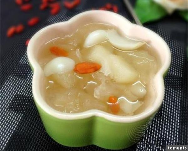 這一碗「去斑瘦身湯」…老媽喝完斑淡了，女兒喝半月掉12斤肥肉！女人每月喝一次消腫減肥抗衰老！