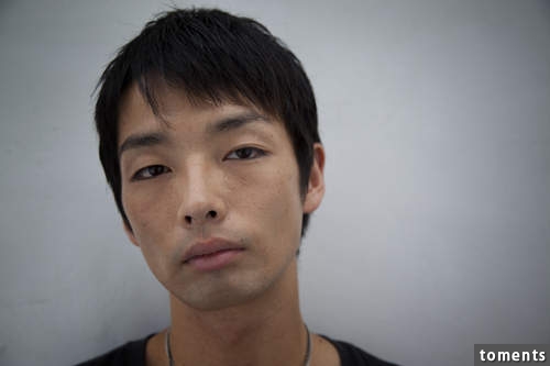 人氣新類型《眼神死男子》眼神越無力女生就越喜歡? - 圖片7 人氣新類型《眼神死男子》眼神越無力女生就越喜歡? - 圖片7