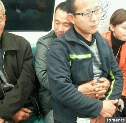 爆笑時刻！13張圖讓你開懷大笑！妹子這孩子到底是妳親生的嗎？