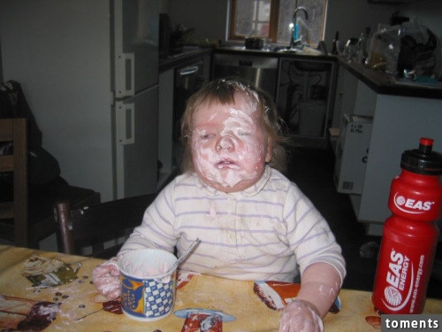 Sie an diesem Becher Joghurt: