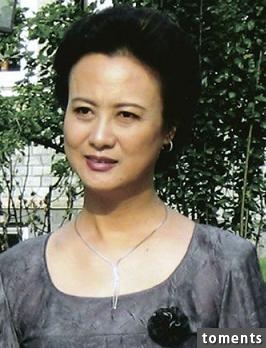 年輕時她貌美如花,命運坎坷初戀是40歲,不幸因病去世捐獻遺體