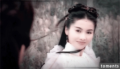 古惑仔『小結巴』44歲了，一路走來完全沒老過，不僅身材沒走樣，人還美得像少女一樣！宣布退出娛樂圈的真