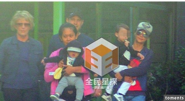 她是北京小妞，苦情女王，頭婚兩年睡不到五次，再婚嫁外國猛男