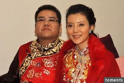 她因成龍“禍害”嫁土豪，又因流產而離婚，被傳億元分手費遭非議