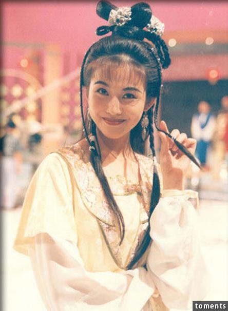 她是港姐也是公主，為還賭債不堪包養，如今美滿幸福羨煞眾人
