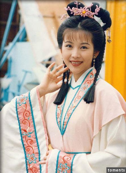 她是港姐也是公主，為還賭債不堪包養，如今美滿幸福羨煞眾人