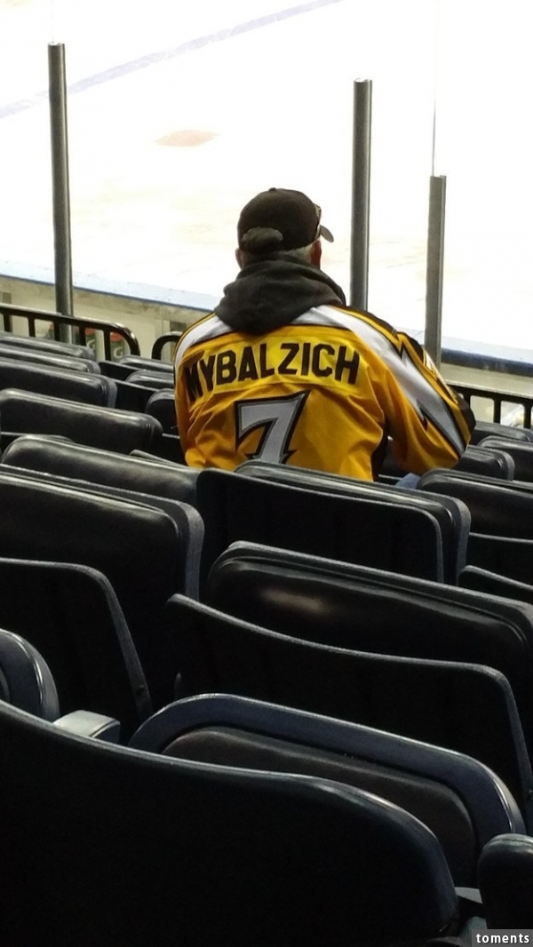 This puck-loving bro who decided to splurge on a personalized jersey: