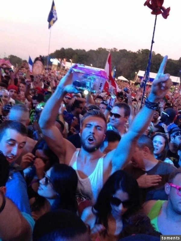 This champion who brought his hermit crab to a concert: