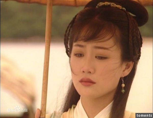 她曾是古裝女神，被古天樂和陳小春「追」，如今46歲素顏認不出
