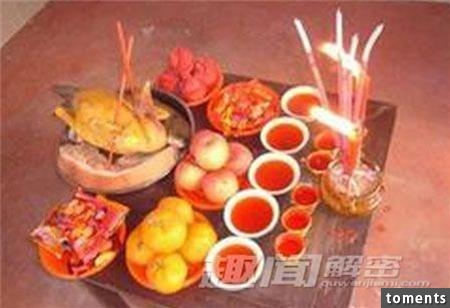 祖先的貢品不要亂動！ 真真實實的靈異故事這樣發生的...毛骨悚然！