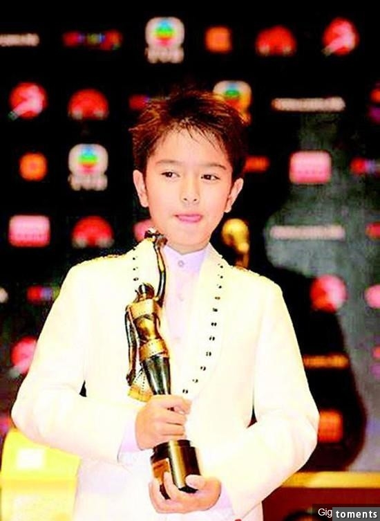 他是最帥星二代，被郭富城寵愛，9歲拿金馬獎，18歲卻不幸喪母