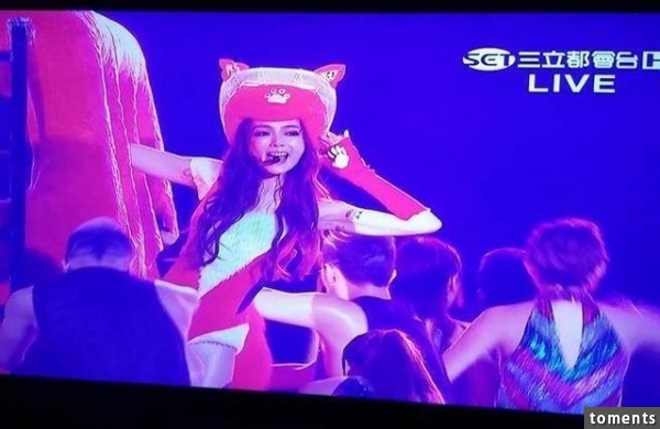 謝金燕台北跨年出槌拉煉爆開美背險曝光