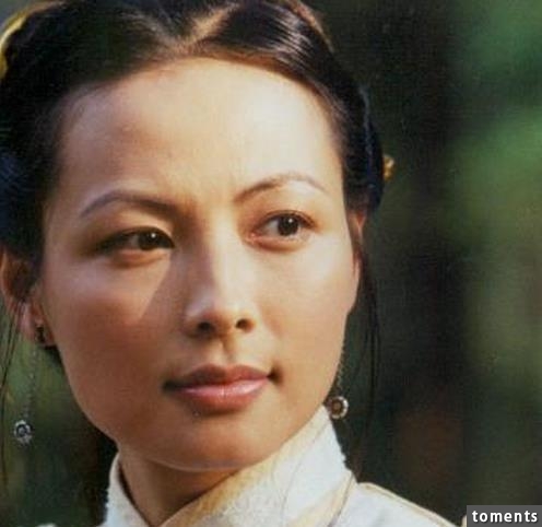 她曾是台灣學生情人，最經典的小昭，頭婚背夫出軌，再婚遭夫劈腿