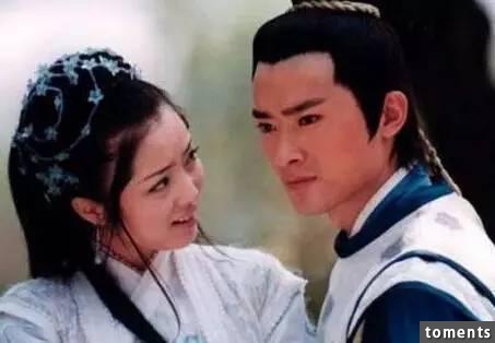 她曾紅極一時，美艷不輸李冰冰，如今事業發展不順變成了爆乳女星