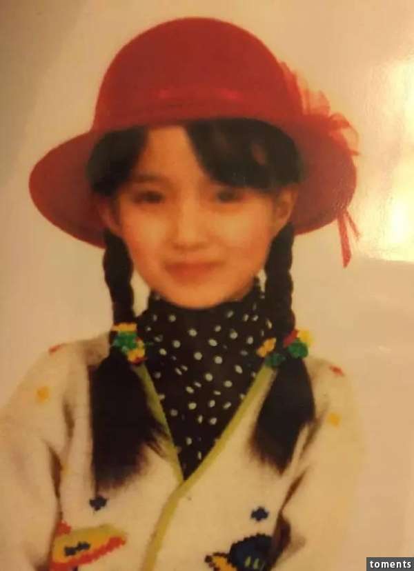 她曾紅極一時，美艷不輸李冰冰，如今事業發展不順變成了爆乳女星