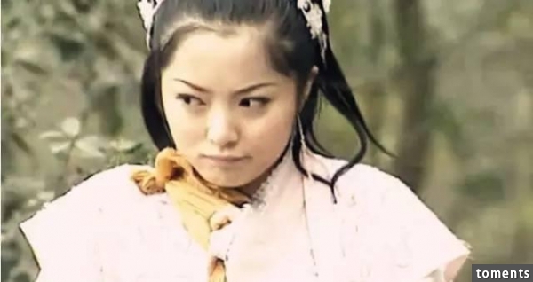 她曾紅極一時，美艷不輸李冰冰，如今事業發展不順變成了爆乳女星