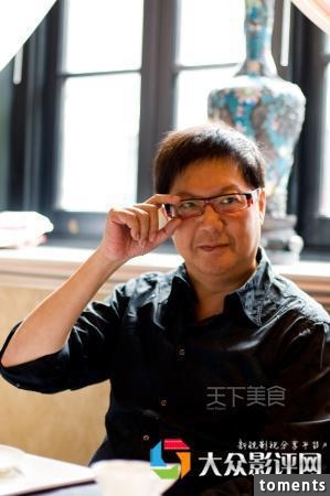 她曾和張艾嘉搶男人兩度離婚生女後與同性愛人愛得坦蕩