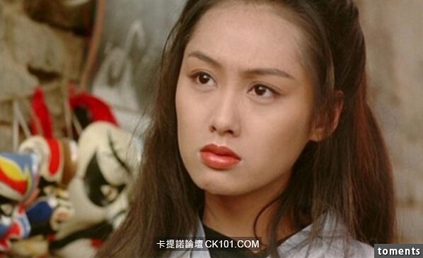 她是周星馳一生忘不了的人 因捉姦事件而分手 最後卻被騙去拍三級片!