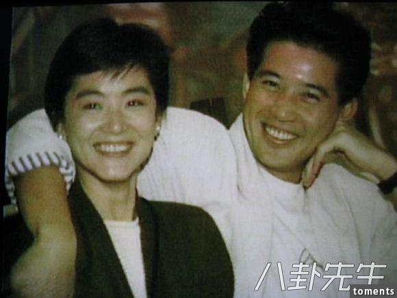 他是金馬影帝，後拋妻棄子，給林青霞下跪，單身二十年至今