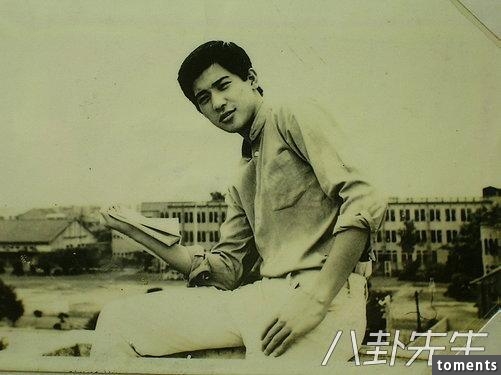 他是金馬影帝，後拋妻棄子，給林青霞下跪，單身二十年至今