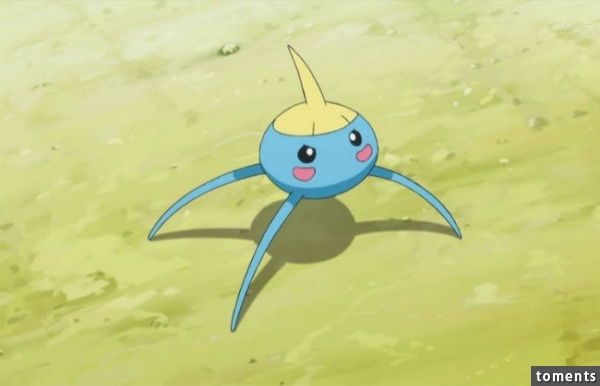 一名男子行走在林间小径时,看见前方居然有一只「异形」!