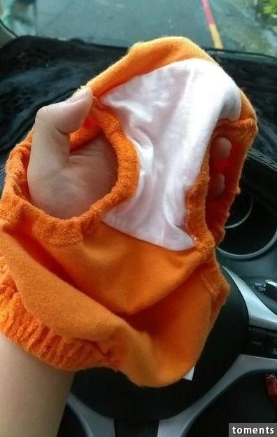 闻内裤魔人出现了?他以为在车上天衣无缝,忘情闻了又闻.