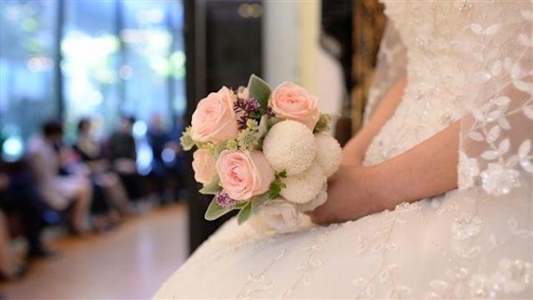 他新婚夜醉倒出手新娘當場氣炸離婚