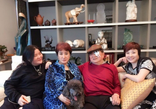 结婚32年的杨丽花惊传闹「婚变」一事传的沸沸扬扬,余天出来说了